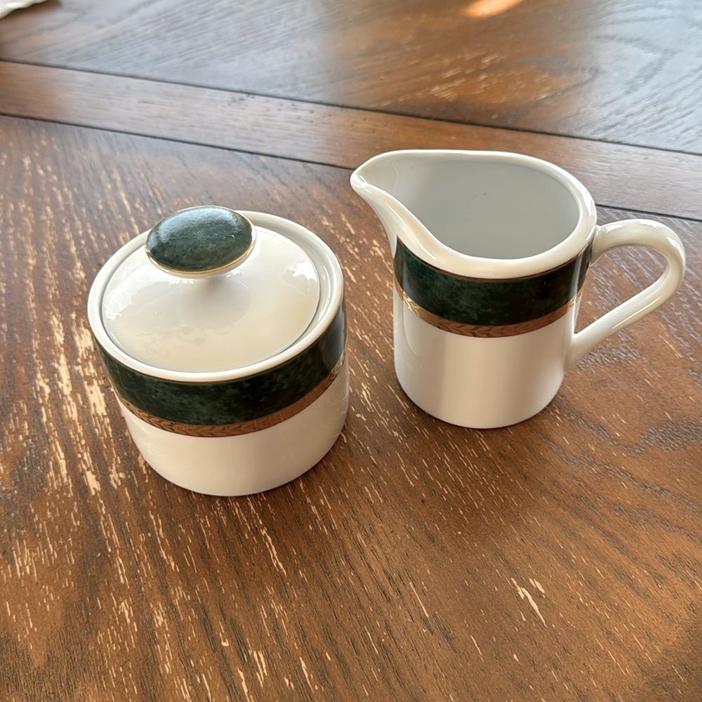 Retroneu Fine China Imperial Collection Malachite Sugar and Creamer Set